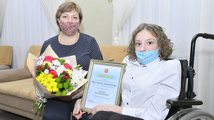 Лауреаты премии «Мир открытых возможностей» получили по 70 тысяч рублей #Новости #Общество #Омск