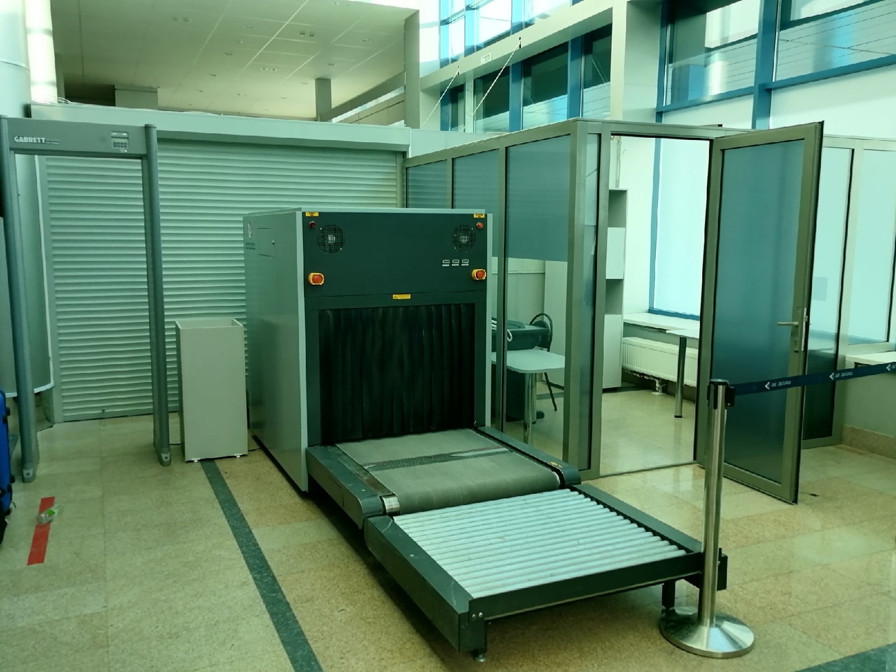 Пассажиры Омского аэропорта теперь меньше стоят в очередях #Новости #Общество #Омск