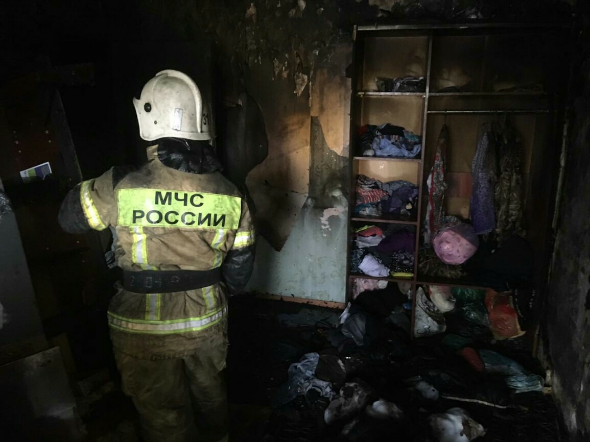 На пожаре в Омске погибли пожилые супруги #Омск #Общество #Сегодня