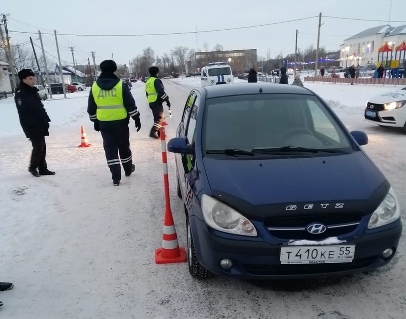 Под Омском автоледи на иномарке сбила школьницу #Новости #Общество #Омск