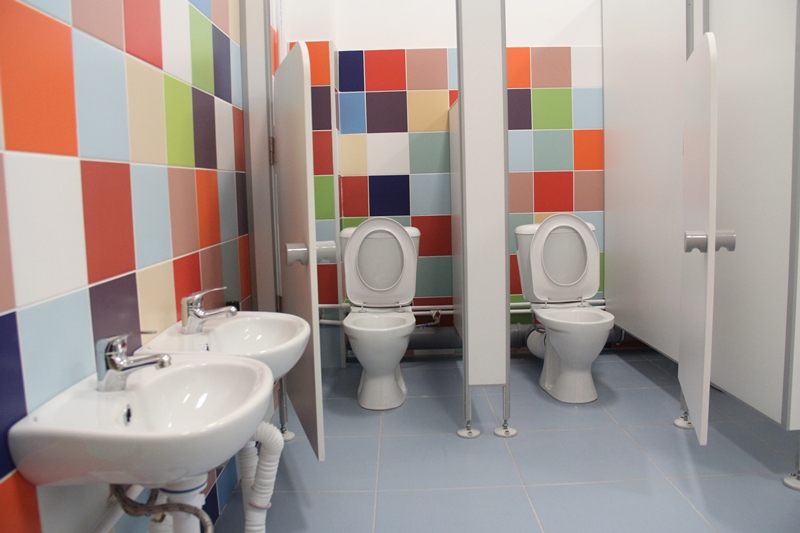 Омичам пообещали бесплатные туалеты в Питере с Нового года #Новости #Общество #Омск