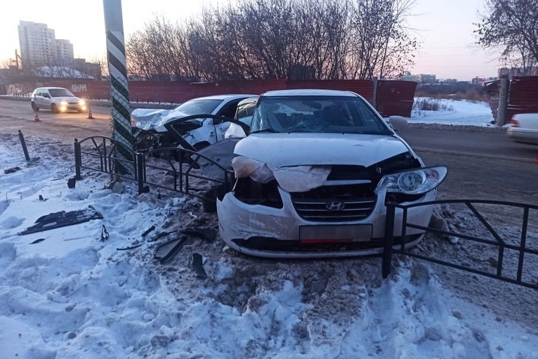 Омичка погибла в страшной аварии с автомобилем такси #Омск #Общество #Сегодня