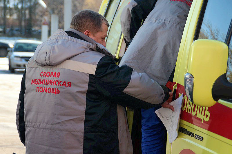 В Омске рядом с купелью женщина попала под колеса КамАЗа #Омск #Общество #Сегодня