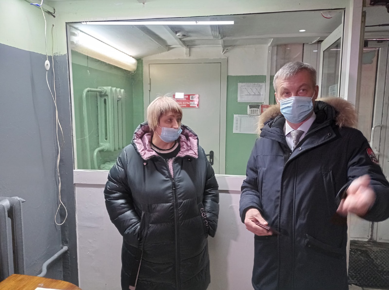 «Вышел в туалет, отключили свет»: почему в омских ТЦ перестали проверять QR-коды? #Омск #Общество #Сегодня «Вышел в туалет, отключили свет»: почему в омских ТЦ перестали проверять QR-коды? #Омск #Общество #Сегодня