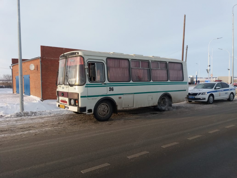 На севере Омской области встали автобусы: водители болеют #Омск #Общество #Сегодня