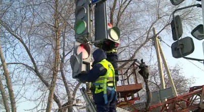 В Омске убрали последний ламповый светофор #Омск #Общество #Сегодня В Омске убрали последний ламповый светофор #Омск #Общество #Сегодня