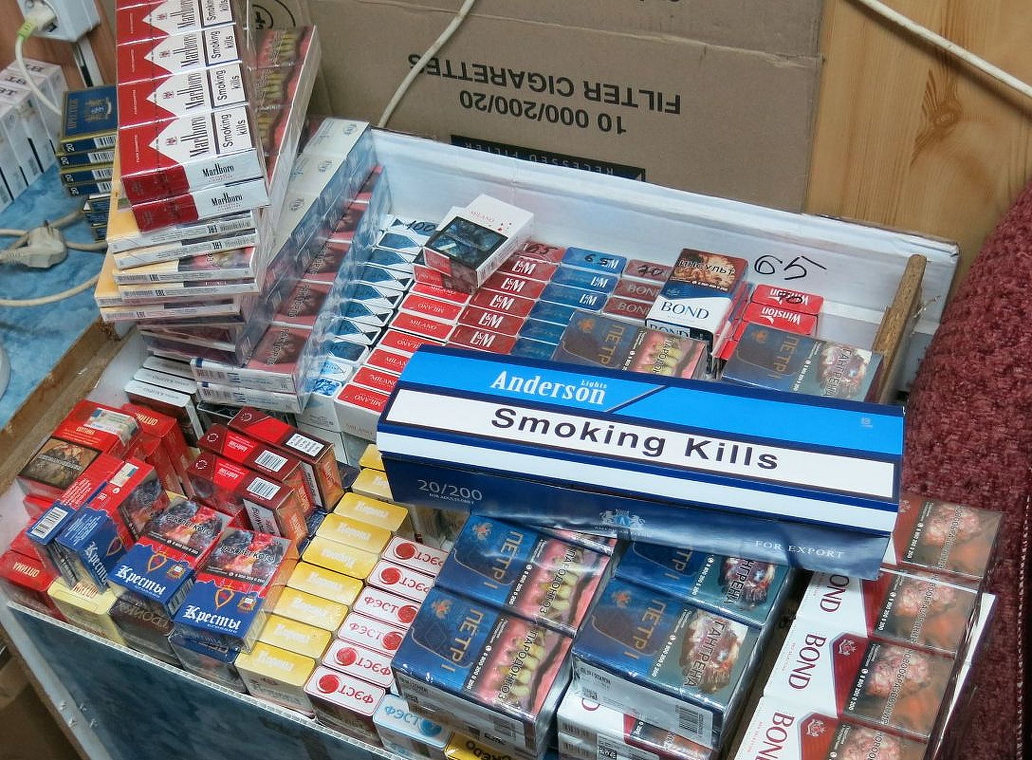 В магазинах Омска обнаружили более 12 тысяч пачек нелегальных сигарет #Омск #Общество #Сегодня