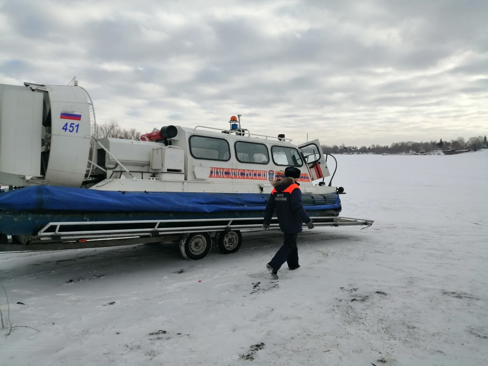Омские спасатели получили скоростное судно на воздушной подушке #Новости #Общество #Омск Омские спасатели получили скоростное судно на воздушной подушке #Новости #Общество #Омск