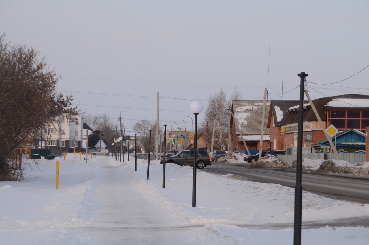 Вандалы разбили новые фонари в центре Калачинска #Омск #Общество #Сегодня