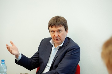 Зачем омичи скупают в магазинах сахар? Разбираемся с экспертами #Новости #Общество #Омск Зачем омичи скупают в магазинах сахар? Разбираемся с экспертами #Новости #Общество #Омск