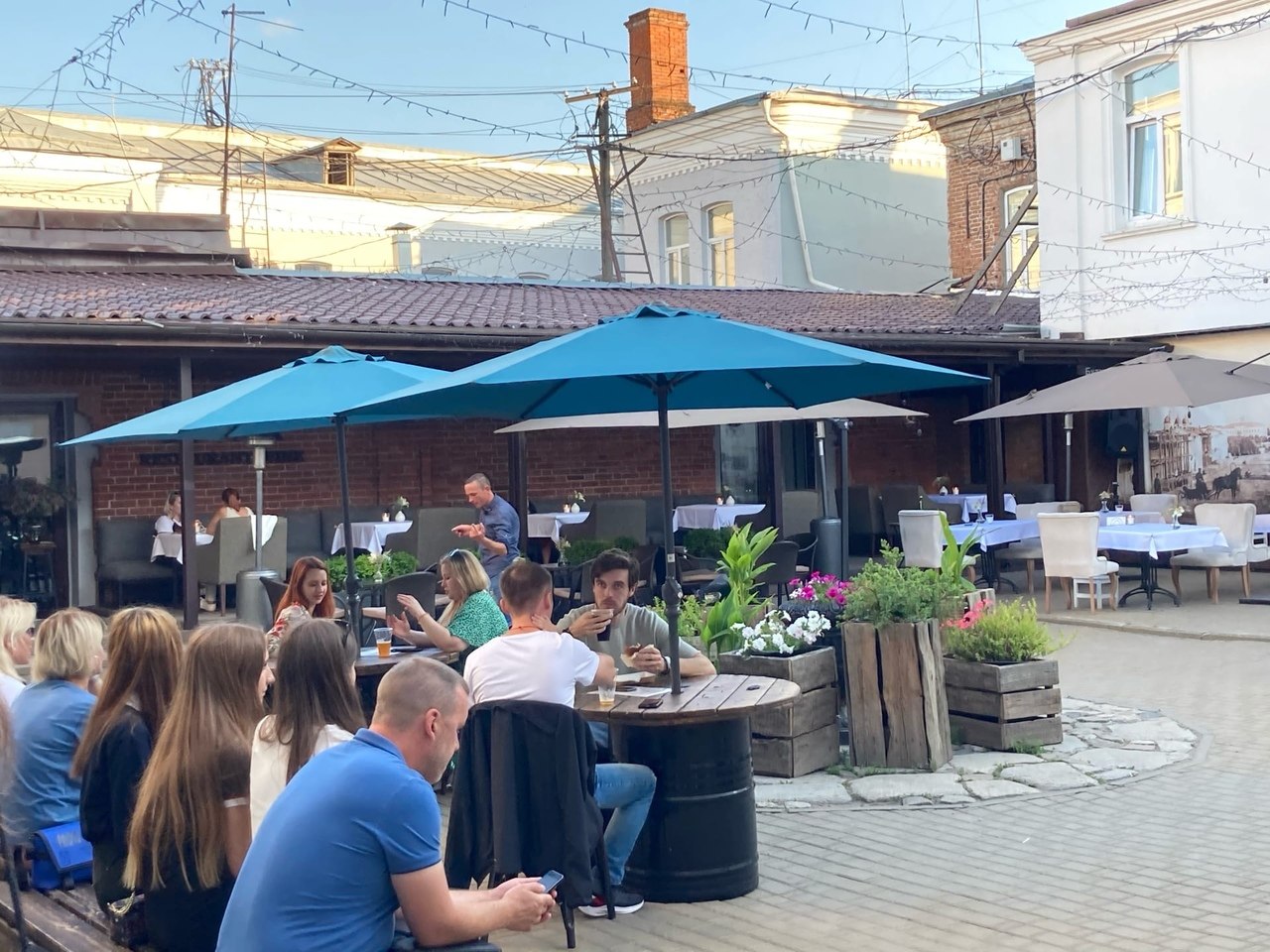 Центральные улицы Омска предлагают заставить летними верандами #Новости #Общество #Омск Центральные улицы Омска предлагают заставить летними верандами #Новости #Общество #Омск
