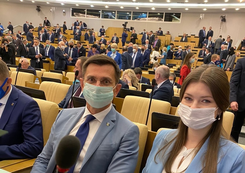 Фадина за год заработала в десятки раз меньше, чем Антропенко #Омск #Общество #Сегодня