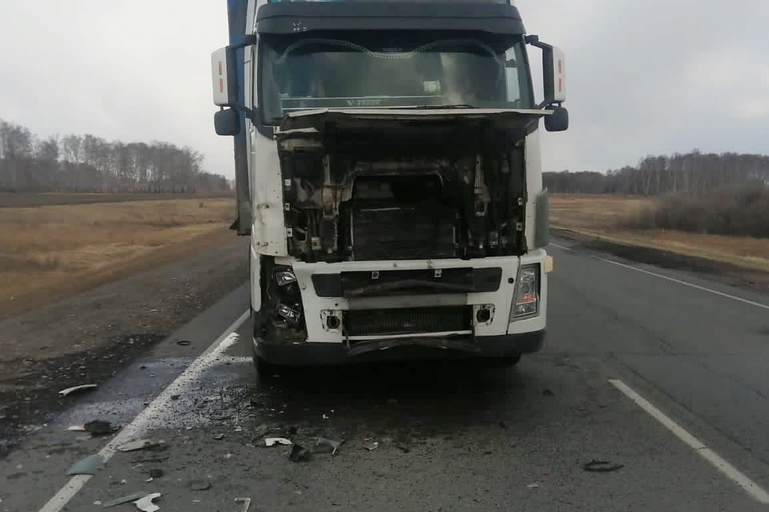 В Омской области в ДТП пострадала пассажирка элитного авто #Новости #Общество #Омск