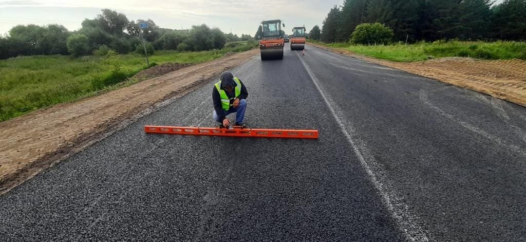 На отремонтированных в Омской области дорогах нашли сотни трещин #Омск #Общество #Сегодня