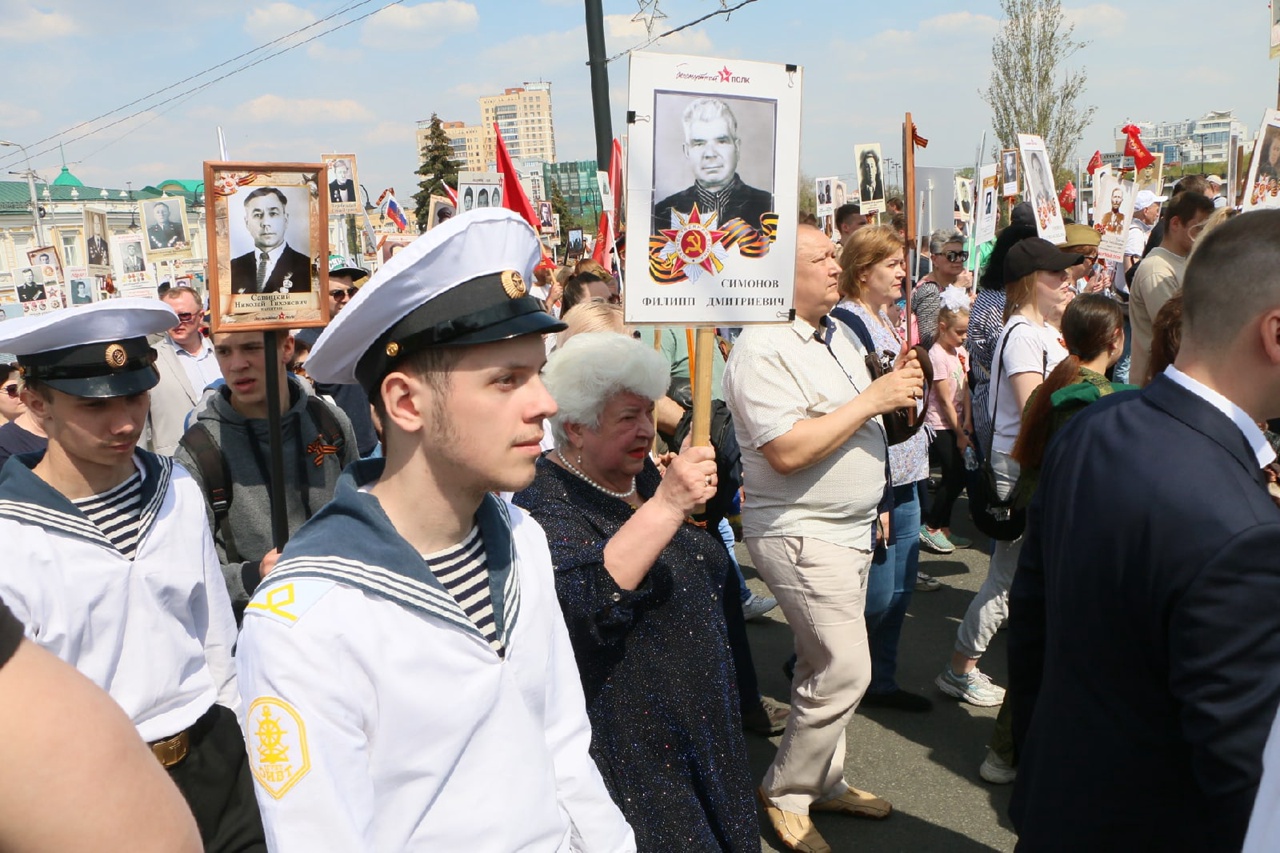 Абсолютный рекорд: более 100 тысяч омичей прошли в колонне «Бессмертного полка» #Омск #Общество #Сегодня