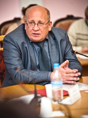 Омский социолог: «Ящики» в домах россиян включены весь день» #Новости #Общество #Омск Омский социолог: «Ящики» в домах россиян включены весь день» #Новости #Общество #Омск