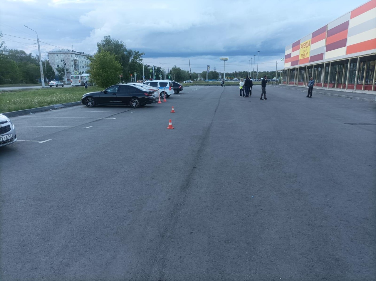 В Омске автоледи на иномарке сбила девочку-подростка #Омск #Общество #Сегодня