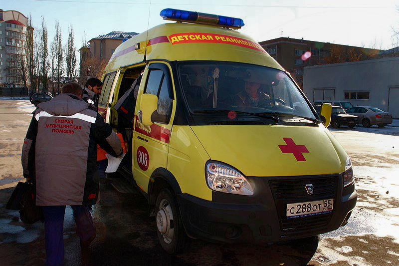 В Омске автоледи сбила женщину с ребенком, переходивших дорогу по правилам #Новости #Общество #Омск