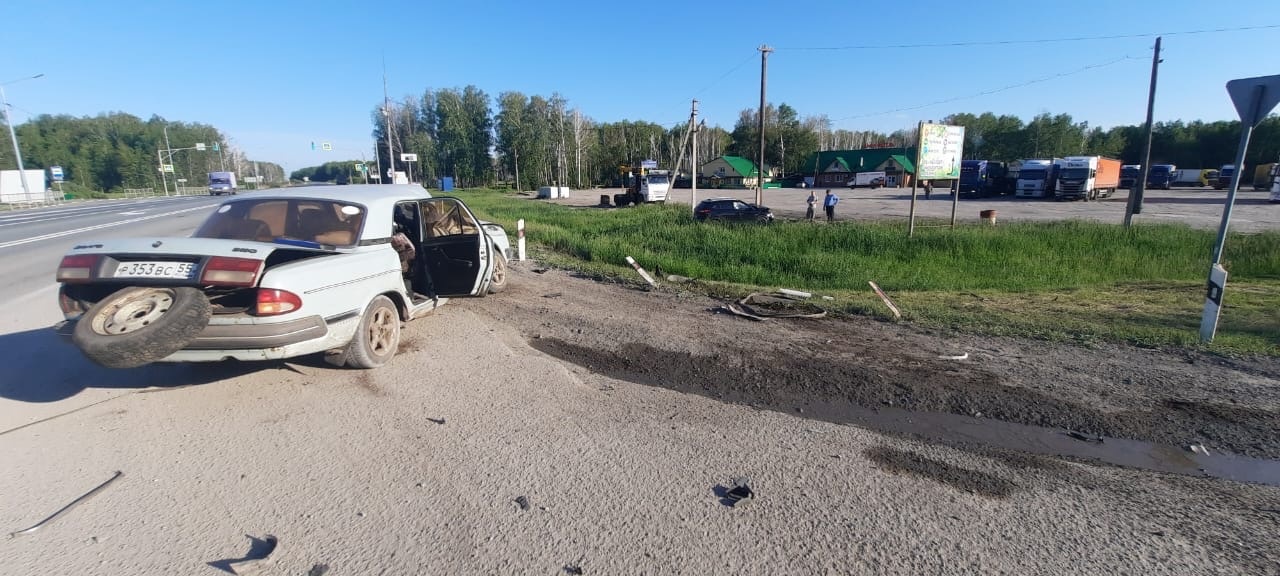 Водитель «Волги» устроил страшное ДТП в Омской области #Омск #Общество #Сегодня