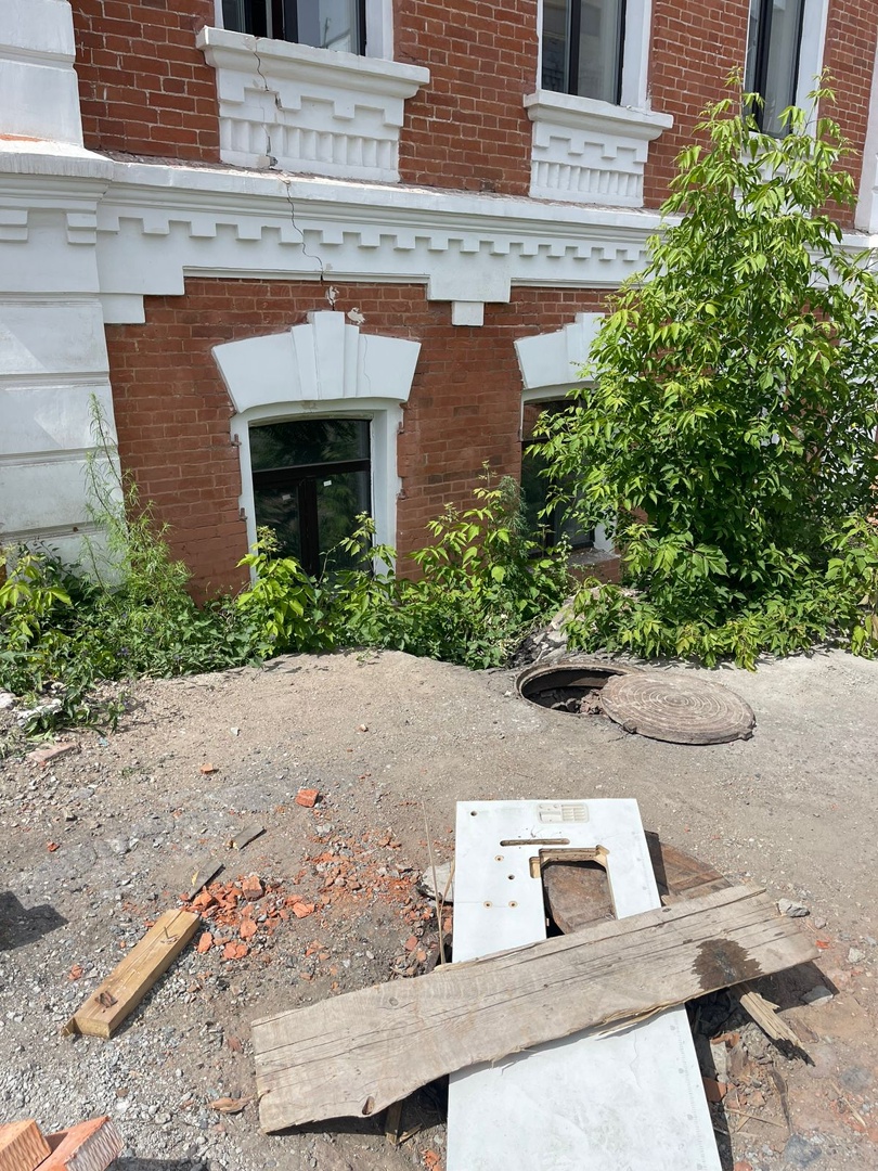 В омском Минкульте отреагировали на разваливающийся дом Шаниной #Омск #Общество #Сегодня