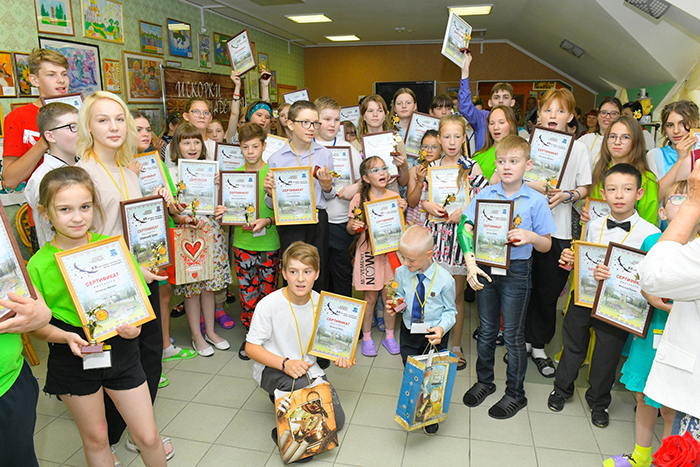 В Омске наградили победителей детского фестиваля «Искорки надежды» #Омск #Общество #Сегодня