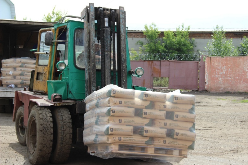 Омский единоросс собрал для Донбасса 3 тонны стройматериалов #Омск #Общество #Сегодня