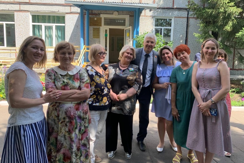 Единороссы поздравили омичей с Днем семьи, любви и верности #Новости #Общество #Омск Единороссы поздравили омичей с Днем семьи, любви и верности #Новости #Общество #Омск
