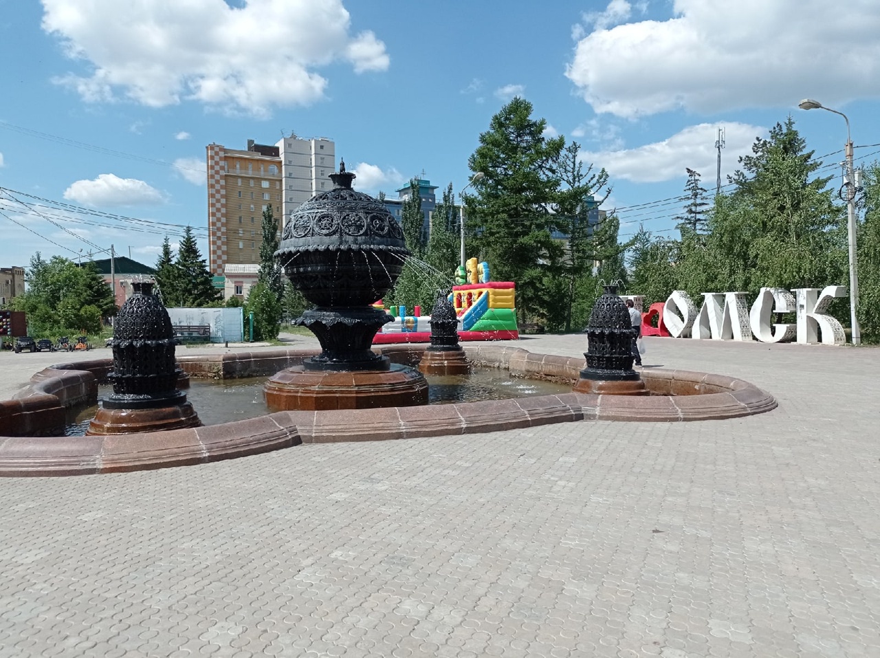 Мокрая история: как в Омске «ожили» «засохшие» в прошлом году фонтаны? #Омск #Общество #Сегодня Мокрая история: как в Омске «ожили» «засохшие» в прошлом году фонтаны? #Омск #Общество #Сегодня