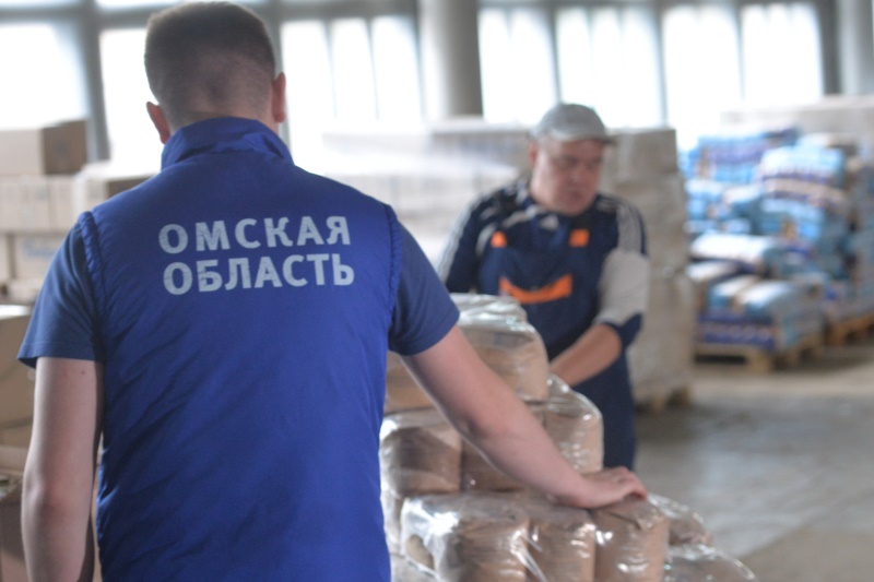 Омские единороссы собрали 30 тонн гумпомощи для Донбасса #Омск #Общество #Сегодня