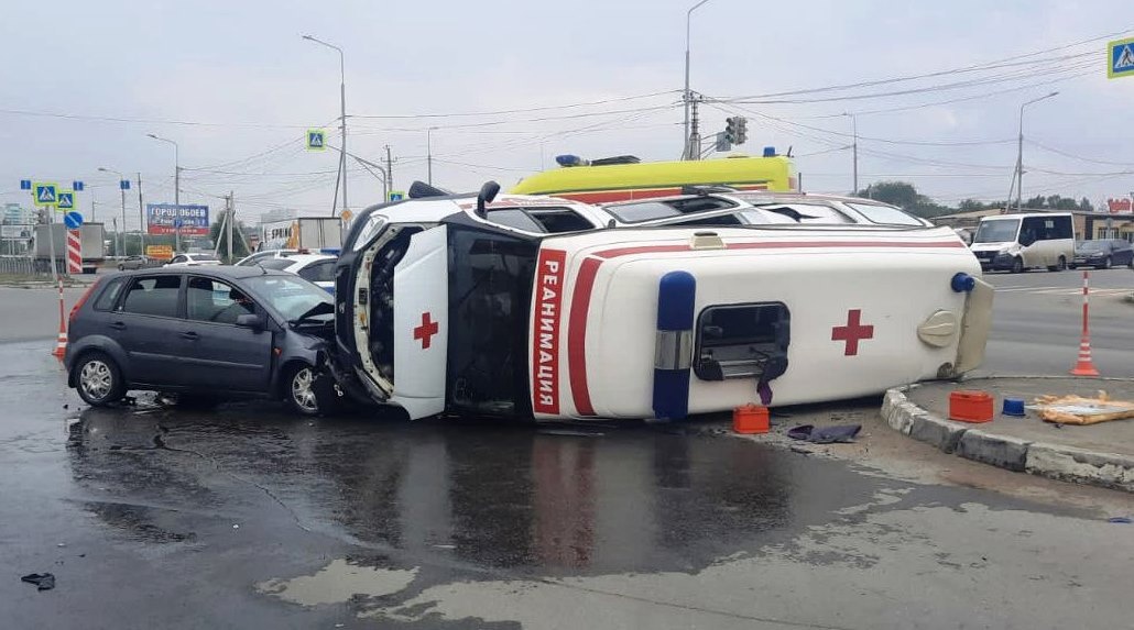 В Омске произошло 30 ДТП с автомобилями скорой, полиции и МЧС #Омск #Общество #Сегодня В Омске произошло 30 ДТП с автомобилями скорой, полиции и МЧС #Омск #Общество #Сегодня