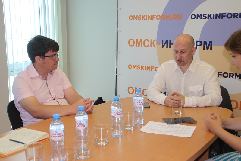 Николай СТАРИКОВ: «Экономика России построена по наклонному принципу: все стекается в центр, в Москву» Николай СТАРИКОВ: «Экономика России построена по наклонному принципу: все стекается в центр, в Москву»