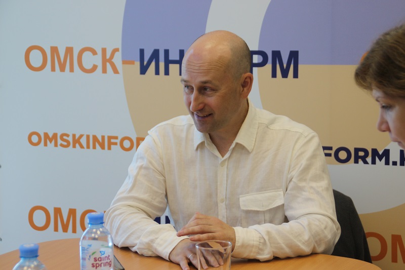 Николай СТАРИКОВ: «Экономика России построена по наклонному принципу: все стекается в центр, в Москву» Николай СТАРИКОВ: «Экономика России построена по наклонному принципу: все стекается в центр, в Москву»