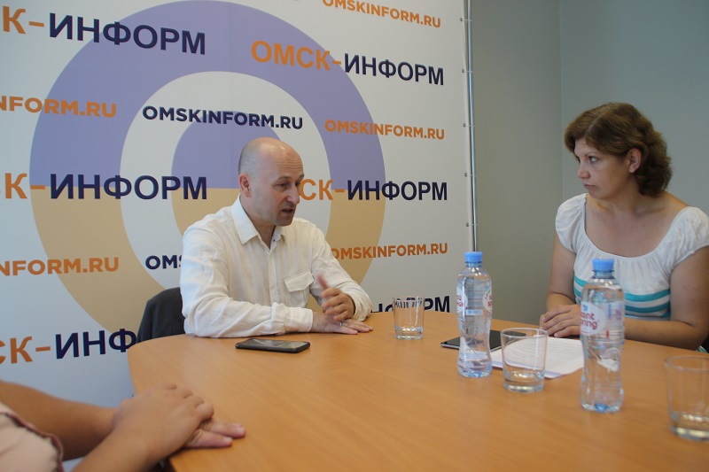 Николай СТАРИКОВ: «Экономика России построена по наклонному принципу: все стекается в центр, в Москву» Николай СТАРИКОВ: «Экономика России построена по наклонному принципу: все стекается в центр, в Москву»