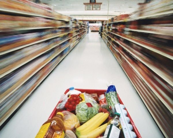 Магазины смогут отдавать бедным продукты с истекающим сроком годности #Новости #Общество #Омск