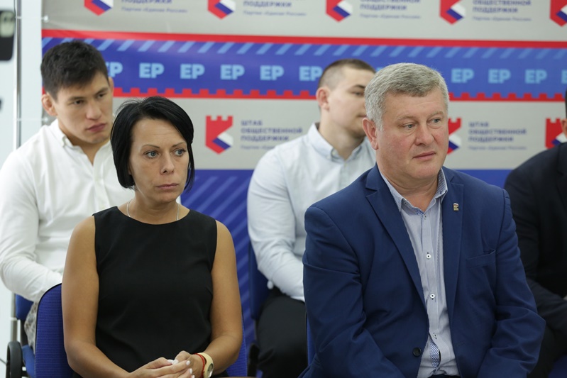 Жуков провел насыщенный спортом день в Омске #Омск #Общество #Сегодня Жуков провел насыщенный спортом день в Омске #Омск #Общество #Сегодня