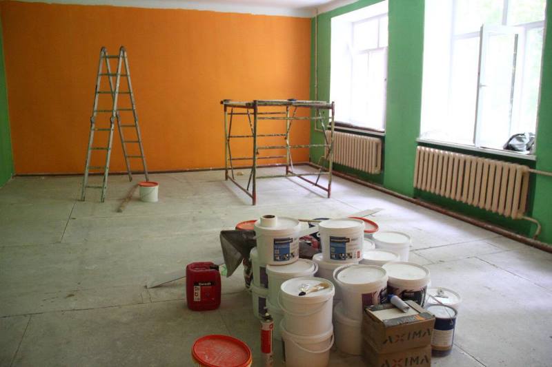 Меценаты ремонтируют омские школы по соглашению с мэром Шелестом #Новости #Общество #Омск