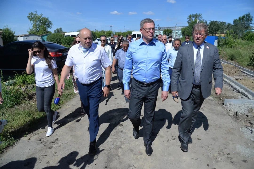 Бурков призвал омичей чаще обращаться к своим депутатам #Новости #Общество #Омск