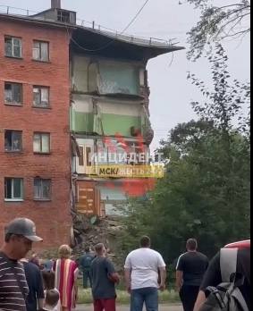 Шелест отправился на место обрушившейся многоэтажки в омских Нефтяниках #Омск #Общество #Сегодня