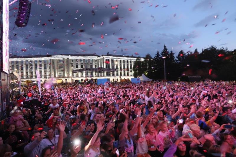 Более 35 тысяч омичей пришли на «Штормfest'22» #Омск #Общество #Сегодня