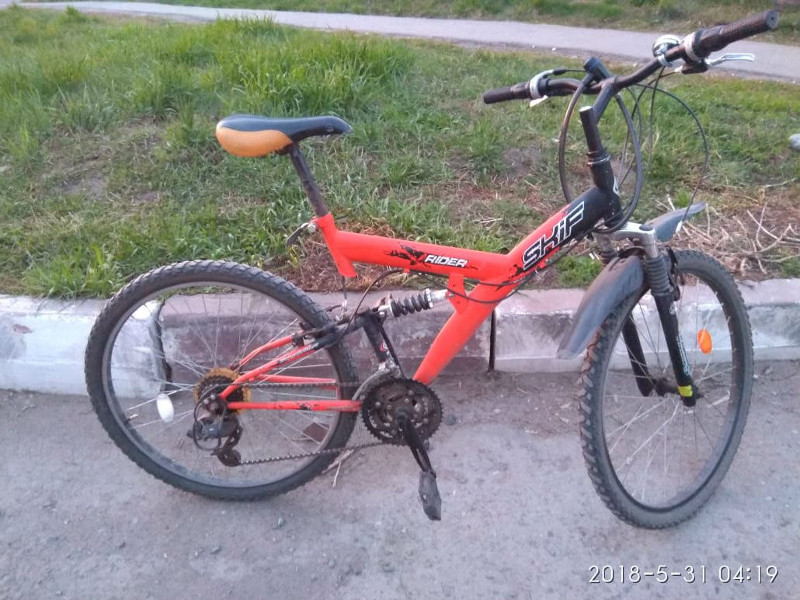 После тяжелого рабочего дня омич украл велосипед, мороженое и энергетик #Новости #Общество #Омск
