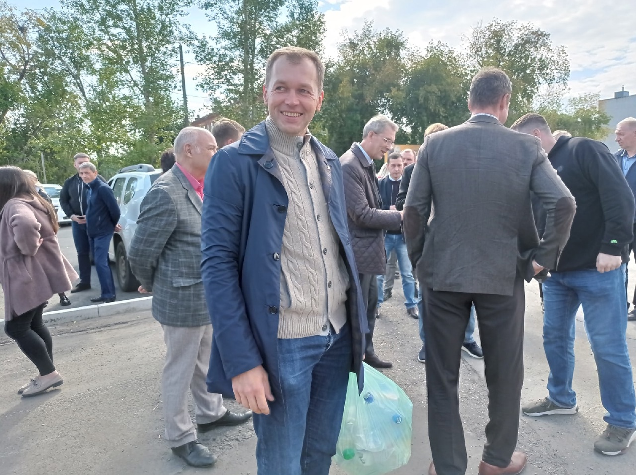 В Омске открылся первый экопункт, где можно сдать мусор за деньги #Новости #Общество #Омск