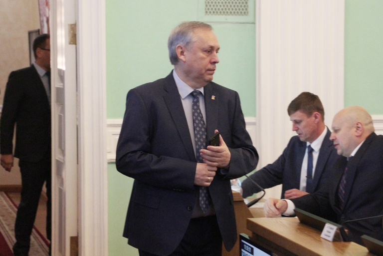 Тетянников вновь стал депутатом, но теперь не в Омске #Новости #Общество #Омск