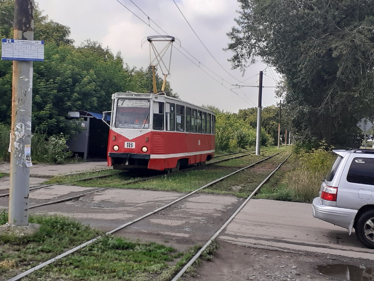 В Омске трамвай наехал на женщину и 3-летнюю девочку #Омск #Общество #Сегодня