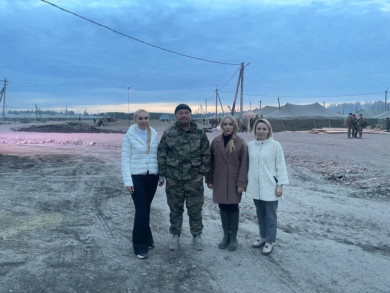 Омский депутат Степаненко привезла гуманитарную помощь мобилизованным #Омск #Общество #Сегодня Омский депутат Степаненко привезла гуманитарную помощь мобилизованным #Омск #Общество #Сегодня