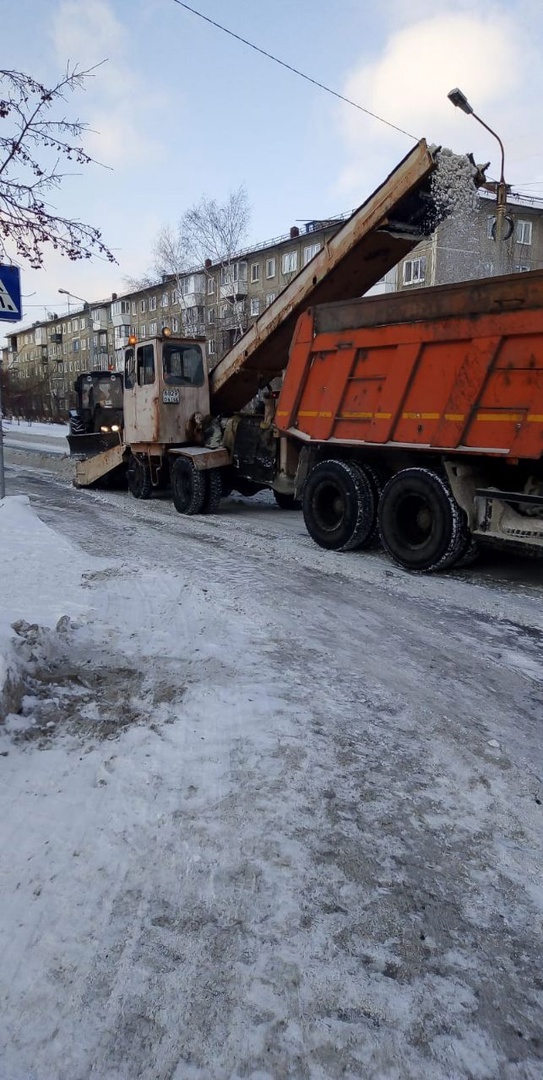Очищать дороги Омской области от снега будут 680 единиц техники #Новости #Общество #Омск Очищать дороги Омской области от снега будут 680 единиц техники #Новости #Общество #Омск