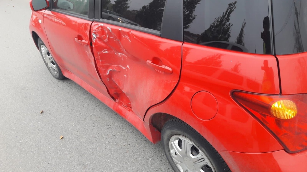 Омская автоледи отправила мотоциклиста в больницу #Новости #Общество #Омск Омская автоледи отправила мотоциклиста в больницу #Новости #Общество #Омск