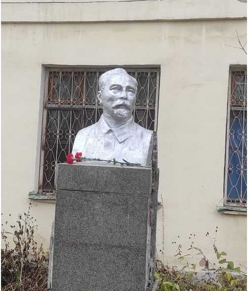 В Омске нашли похищенный бюст Дзержинского #Новости #Общество #Омск В Омске нашли похищенный бюст Дзержинского #Новости #Общество #Омск