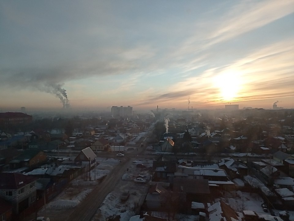 Омичи массово жалуются на гарь и запахи бензина в воздухе #Омск #Общество #Сегодня Омичи массово жалуются на гарь и запахи бензина в воздухе #Омск #Общество #Сегодня