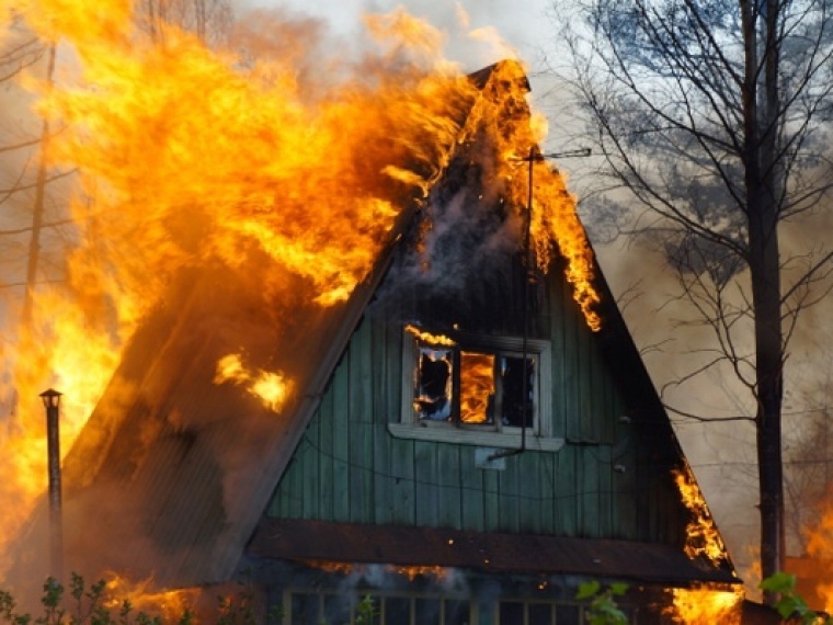 Из-за утечки газа в Омской области загорелся дом #Омск #Общество #Сегодня