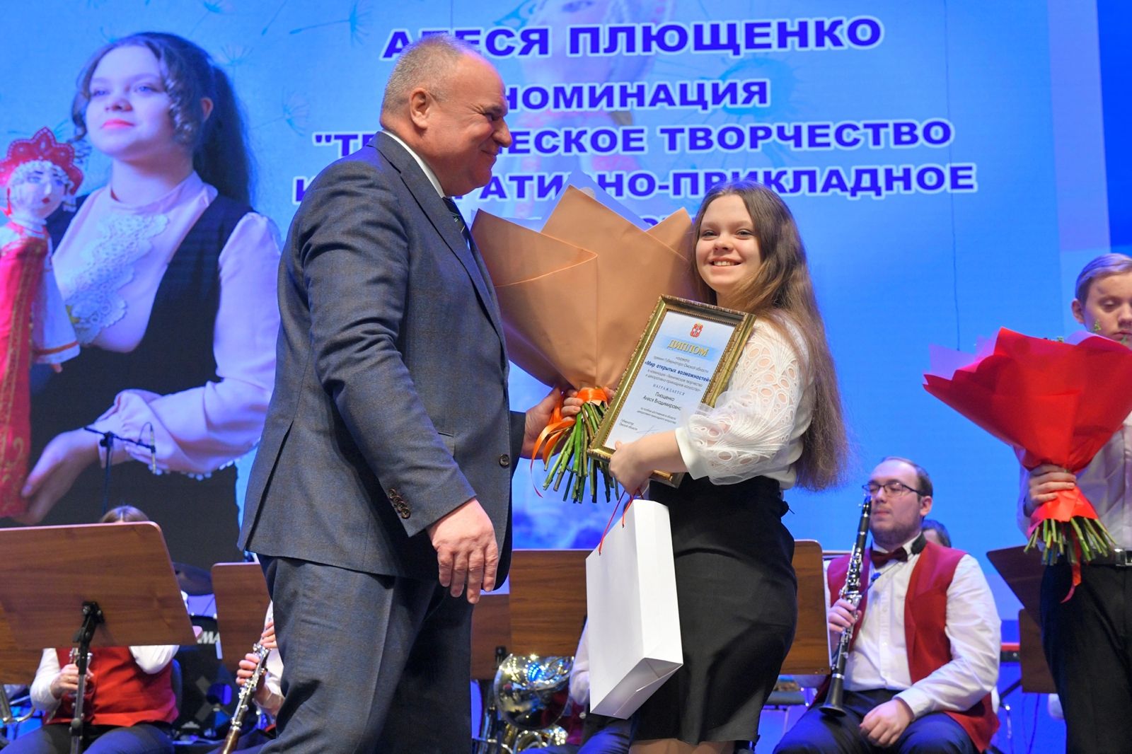 Талантливые дети-инвалиды из Омской области получили премию губернатора #Новости #Общество #Омск Талантливые дети-инвалиды из Омской области получили премию губернатора #Новости #Общество #Омск